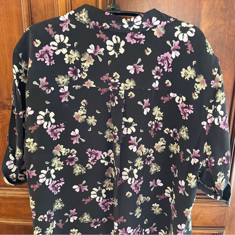 NWOT Equipment Floral Silk Short Sleeve Blouse, size Large - Picture 12 of 14